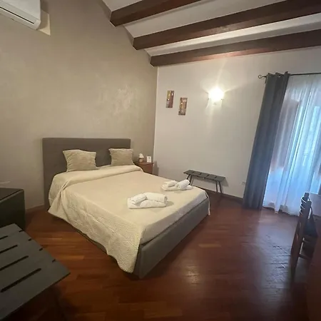 Affittacamere Resalibera Gasthof Syrakus